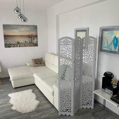 Oasis By The Sea Apartment Primorsko Exterior photo